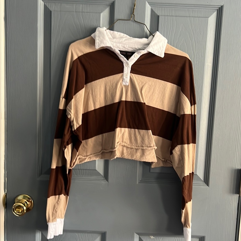 Cropped brown and white long sleeve. Size: large. Brand: Faded Rose